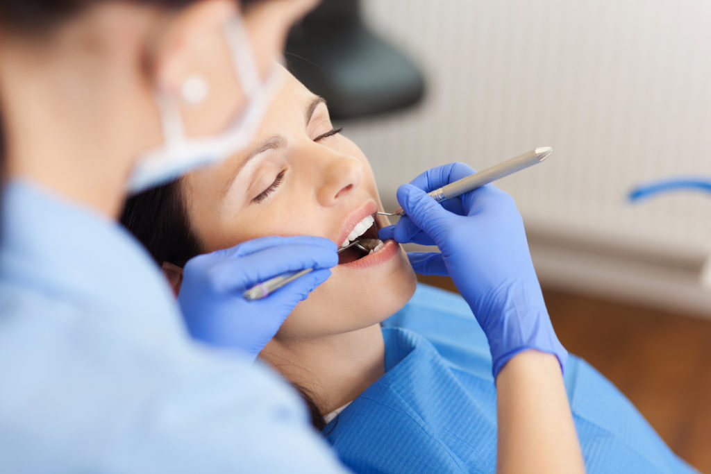 4 Things a Dentist Can Tell by Looking in Your Mouth 